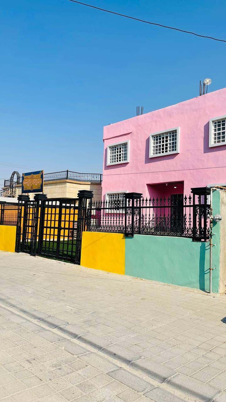 دبستان غیردولتی ایران دخت